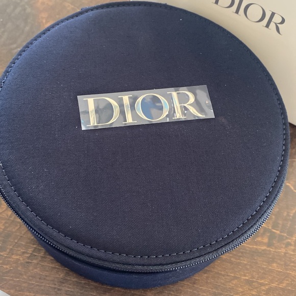 Dior Vanity Case - Picture 3 of 5